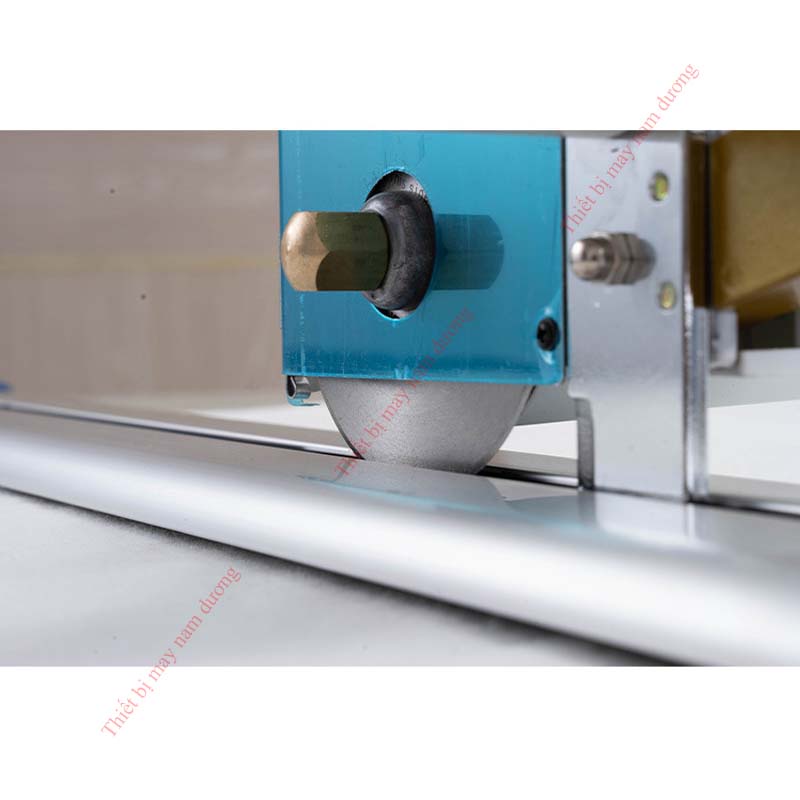 Máy cắt vải đầu bàn đồng hồ lớn &gt; Máy cắt đầu cây ( chỉ đầu máy )