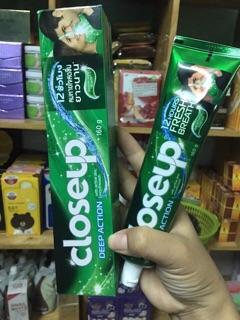 Kem Đánh Răng CloseUp 160gr - Thái Lan