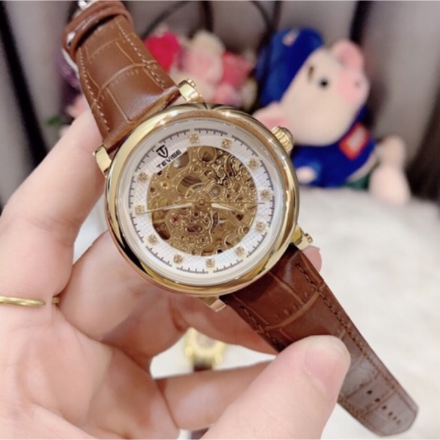 Đồng hồ nam TEVISE máy cơ số được thiết kế bằng những viên kim cương