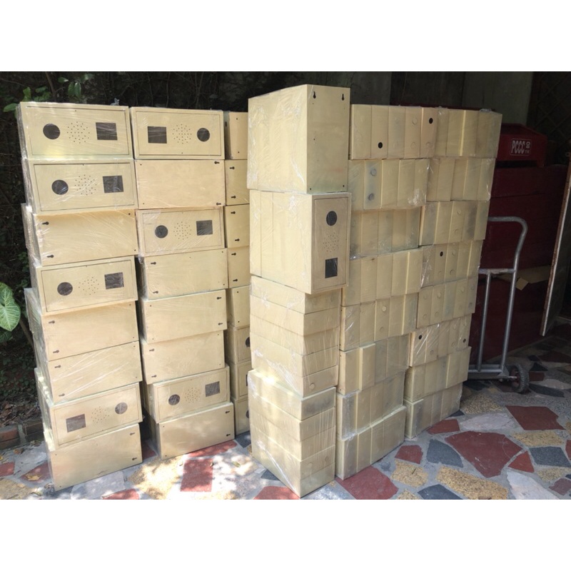 Hộp tổ hợp đựng chuông đèn khẩn nổi