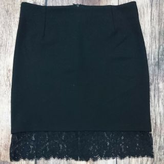 Chân váy ôm công sở phối ren