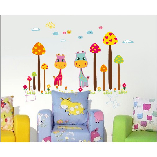 Decal trang trí khu vươn Nấm và 2 chú Hươu Cao Cổ