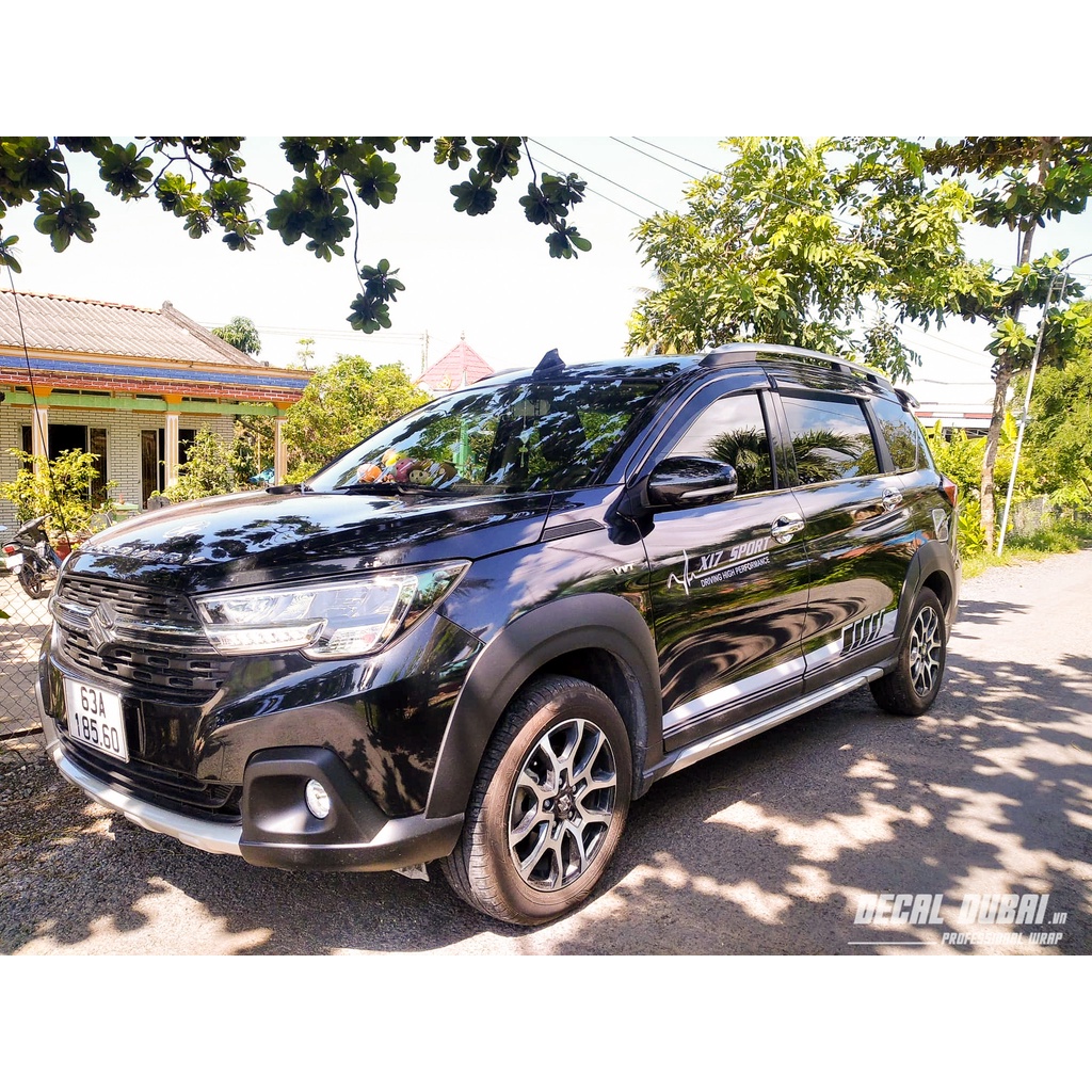 DecalDubai_Tem dán Sport tạo điểm nhấn cho xe Suzuki XL7