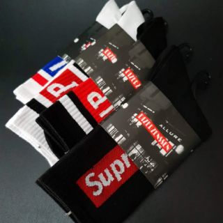 Vớ dài mang giày Sneaker cá tính
