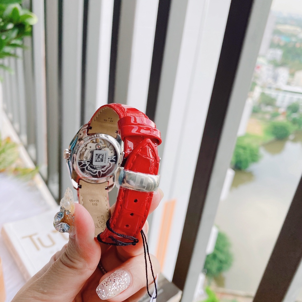 Đồng hồ Nữ chính hãng Tissot 1853 Couturier Powermatic T035.207.16.031.01 Size 32,Mặt trắng,Lịch ngày-Máy cơ-Dây da đỏ