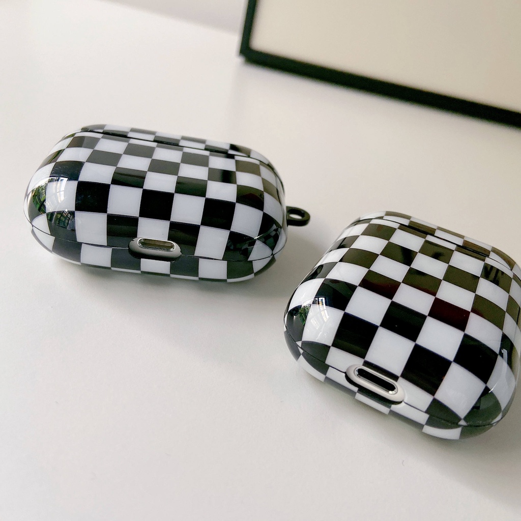 Vỏ Bảo Vệ Hộp Sạc Tai Nghe AirPods3/AirPods 3G/Apple Pro/2 Màu Trắng/Đen Xinh Xắn