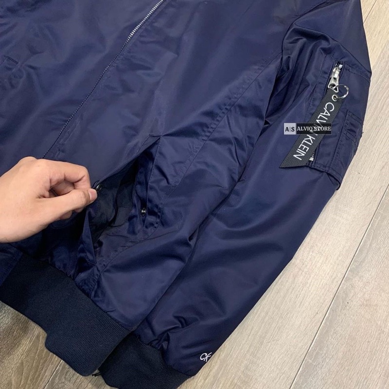 Áo khoác bomber CK