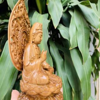 Tượng phật bà quan âm gỗ bách