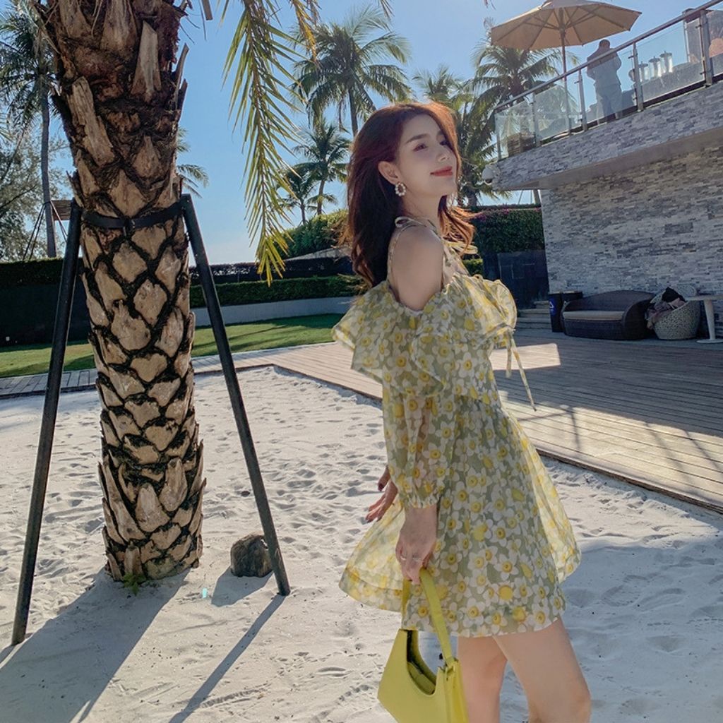 Váy hoa nhí , đầm trễ vai xòe dáng ngắn phong cách tiểu thư mùa hè Hàn Quốc