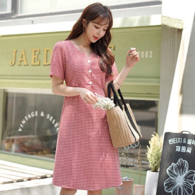 ❤️ Đầm caro cột eo cổ V đính hàng nút ❤️