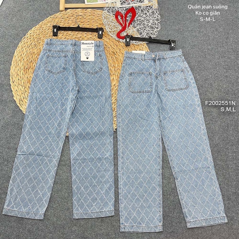 Quần jeans nhạt kẻ