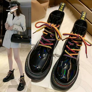 Boot nữ da bóng cao cổ dây 2 màu cam đỏ và hồng xanh ( tặng dây đen)