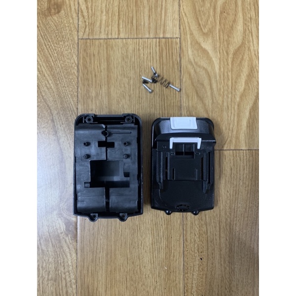 Vỏ Pin Makita loại đẹp có tem đít sạc araptor có báo pin