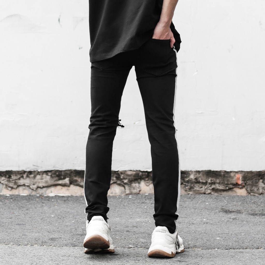 Quần Skinny Jeans Nam-Màu Đen-Rách Gối-1 Sọc Trắng-Chất Liệu Cotton Co Giãn-Ống Đứng Dáng-Ống Ôm Chân Chuẩn Skinny
