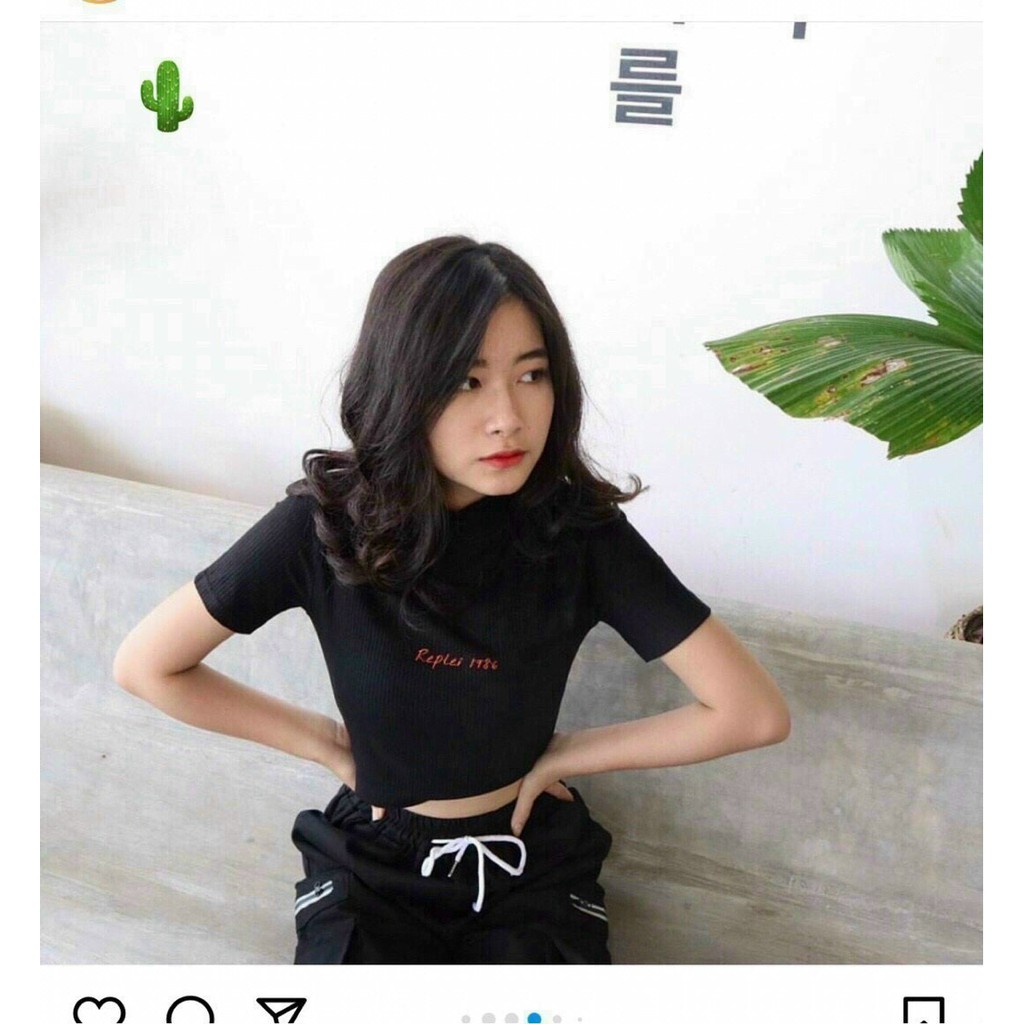 Áo thun pc tay ngắn ôm body cổ lọ chất borip đẹp trước thêu chữ xinh