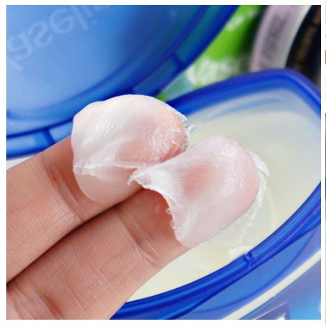 Sáp dưỡng ẩm Vaseline 𝟏𝟎𝟎% 𝐏𝐮𝐫𝐞 𝐏𝐞𝐭𝐫𝐨𝐥𝐞𝐮𝐦 𝐉𝐞𝐥𝐥𝐲 𝐎𝐫𝐢𝐠𝐢𝐧𝐚𝐥 𝟒𝟗𝐠 Cực Xinh .