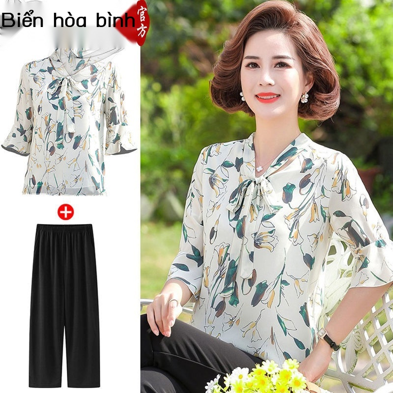 Bộ đồ mùa hè dành cho mẹ người phụ nữ 50 tuổi cộng với size áo sơ mi voan ngắn tay trung niên và cao