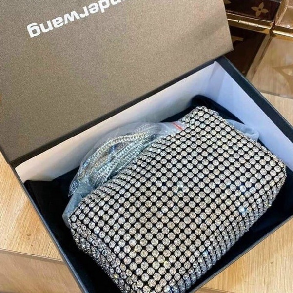 TúiĐính Đá kẹp Nách Size 18 Hàng Cao Cấp Fullbox Bản 2 Dây Đeo Chéo