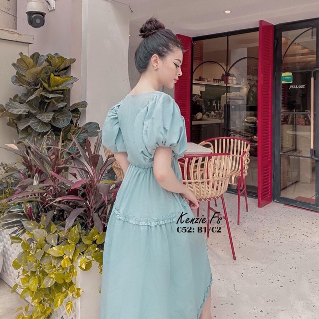 Đầm dáng suông cổ vuông tay ngắn bồng