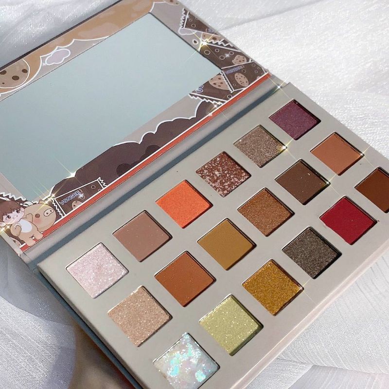 Mẫu mắt 18 ô bingbing nhũ mix lì đáng yêu trẻ trung | BigBuy360 - bigbuy360.vn