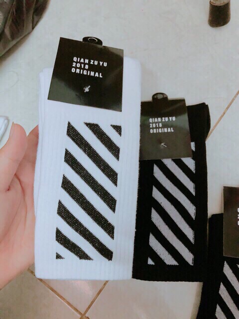 🧦🧦🧦 Vớ tất cổ cao OFF WHITE cá tính.