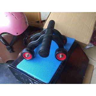 Con lăn tập cơ bụng 4 bánh