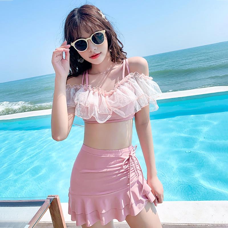 Bộ đồ tắm hai mảnh phối họa tiết quả việt quất xinh xắn | BigBuy360 - bigbuy360.vn