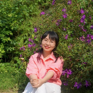 Sách - Ngọn đồi biết hát