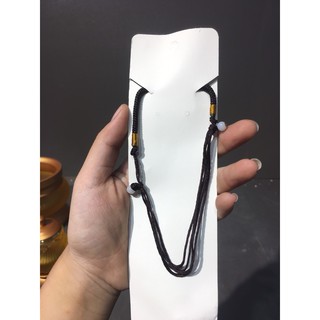 Dây đeo tháp xá lợi
