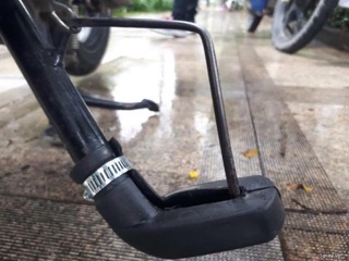 Combo 2c ốp chân chống xe máy