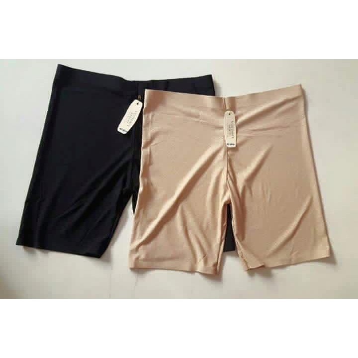 Quần mặc váy thông hơi | BigBuy360 - bigbuy360.vn