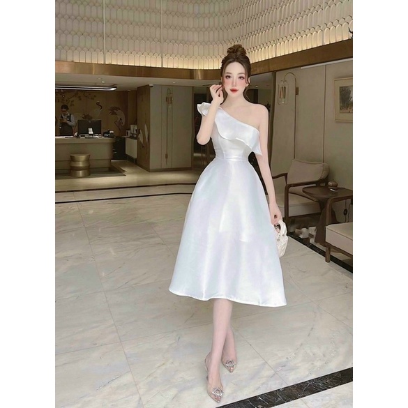 ĐẦM MIDI TRẮNG LỆCH VAI BÈO