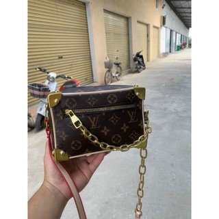 Túi xách cốp bọc góc lV đeo chéo