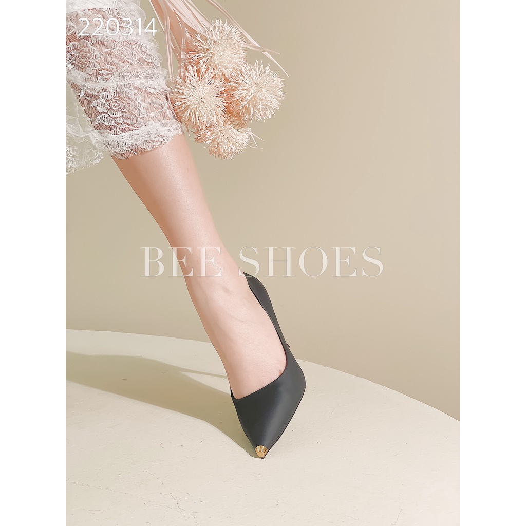 BEESHOES - GIÀY CAO GÓT NỮ MŨI NHỌN  - GIÀY CAO GÓT NỮ GÓT NHỌN CAO 9 PHÂN SẴN MÀU ĐEN - KEM 220314 FORM 1.5