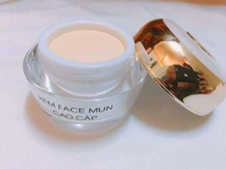 Kem mụn cao cấp S-white