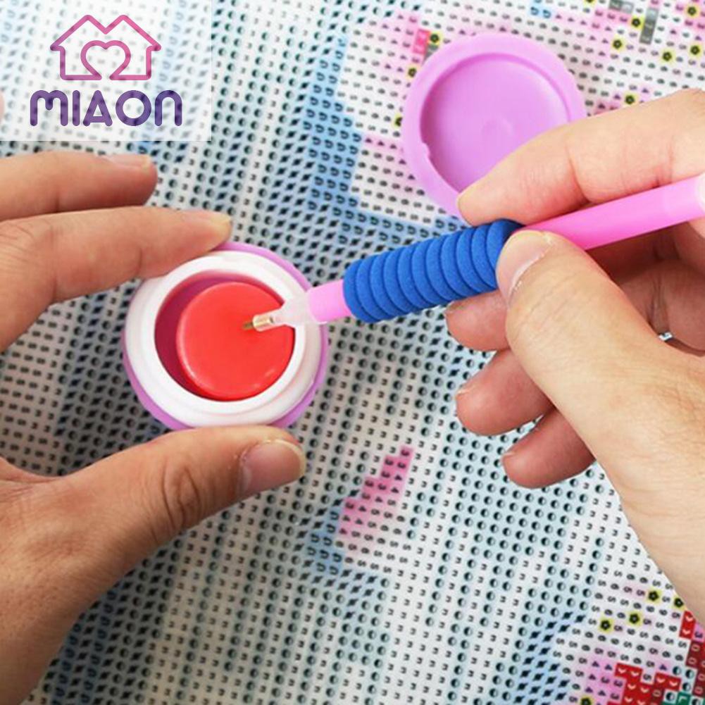 Chai keo đất sét hình tròn dùng cho vẽ tranh đính đá thủ công tự làm