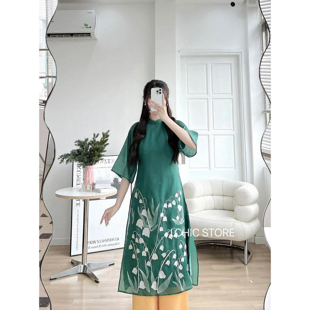 ICHIC - Áo Dài Linh Lan thêu màu sắc nhã nhặn, lịch sự.