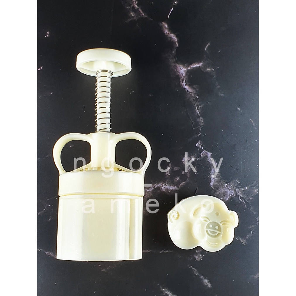 NQ50-022 - KHUÔN LÒ XO BÁNH TRUNG THU / BÁNH DỨA  HÌNH LỢN BÉO 50G