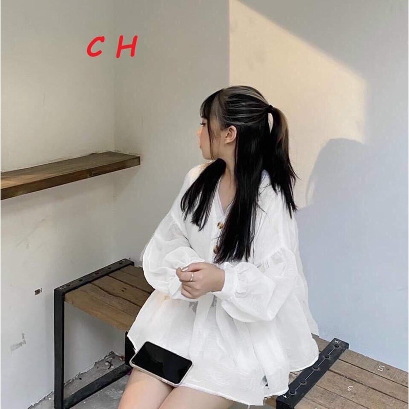 áo sơ mi trắng babydoll tay bồng cúc đen CH50