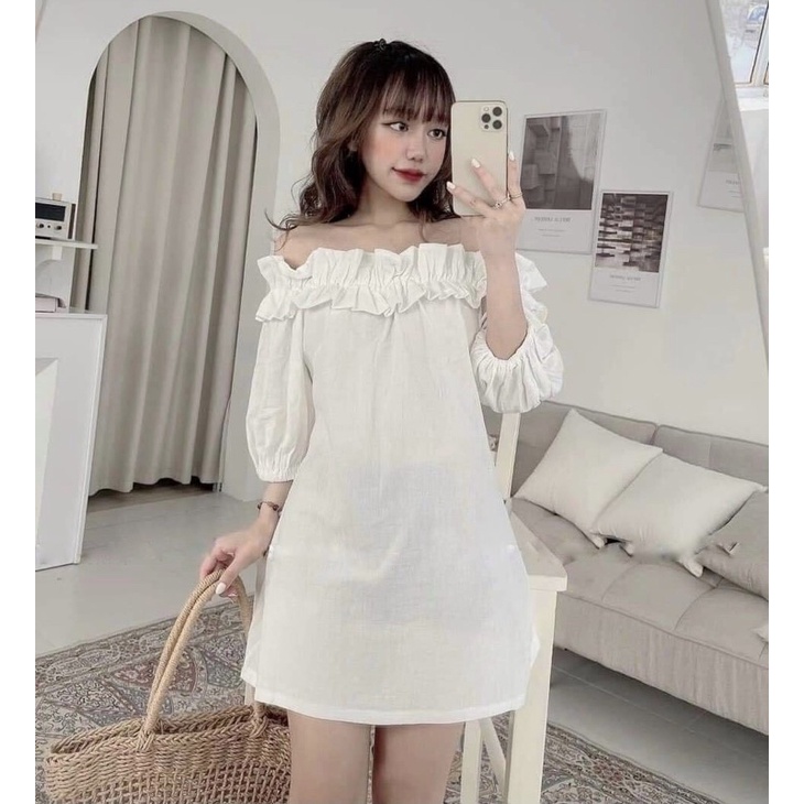 Váy Trễ Vai Nàng Thơ Bèo Cổ Màu Trắng Dáng Suông