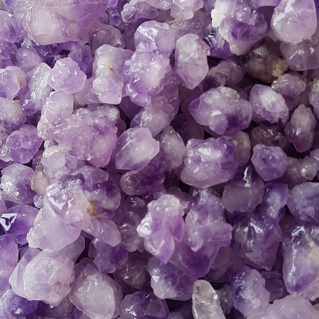 Mầm đá thach anh Tím dùng trong thanh tẩy bài Tarot