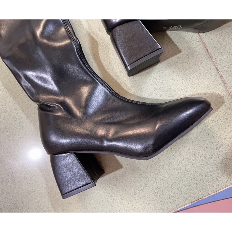 Boot QC Cao Cấp Thời Trang Đen Size 35 ( Có Sẵn )