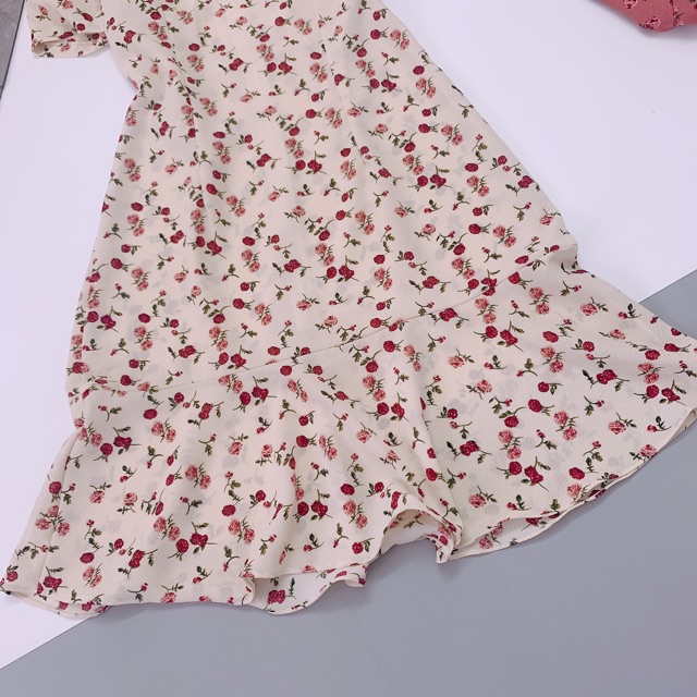 [Mã WASTMAY giảm 15% tối đa 30K đơn 150K] BÁN SỈ VÁY HOA ĐŨI TẰM CỔ V ĐUÔI CÁ 2 MÀU CHO NỮ | BigBuy360 - bigbuy360.vn