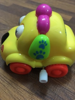 Đồ chơi ô tô hình con chó