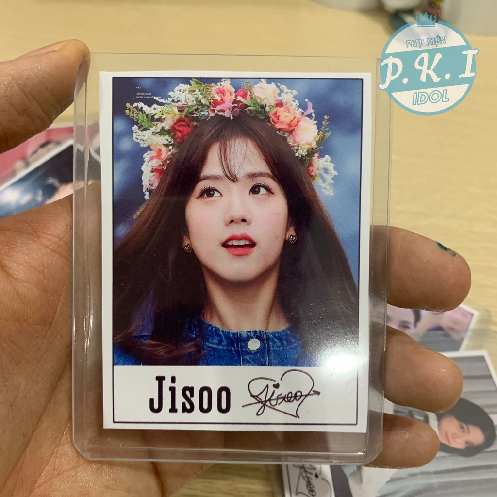 Lomo Card Jisoo Tặng Kèm Bộ 9 TOPLOADER ĐỰNG ẢNH