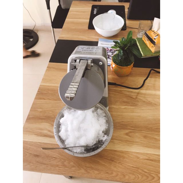 Máy bào đá bào tuyết, máy xay đá 2 lớp cao cấp cho quán cà phê, quán nước - Cơ Khí Hải Anh