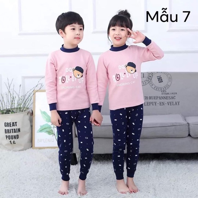 Bộ quần áo cho bé