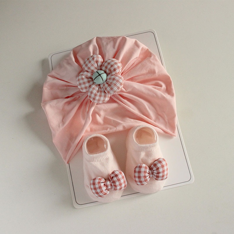 Set mũ + Tất dành cho bé gái từ sơ sinh họa tiết bông hoa đáng yêu