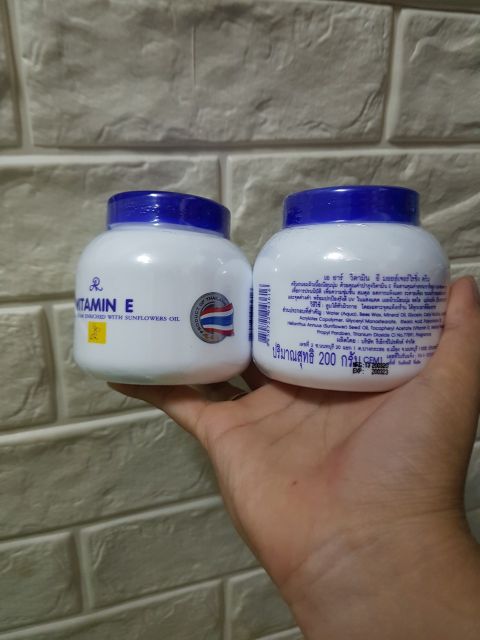 Mẫu Mới 2020 Kem Vitamin E dưỡng ẩm Thái Lan.🍃  Date 2022 Chính Hãng Thái lan | BigBuy360 - bigbuy360.vn