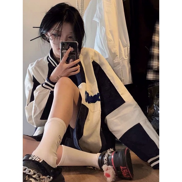 Áo khoác bóng chày denim phong cách retro dày dặn